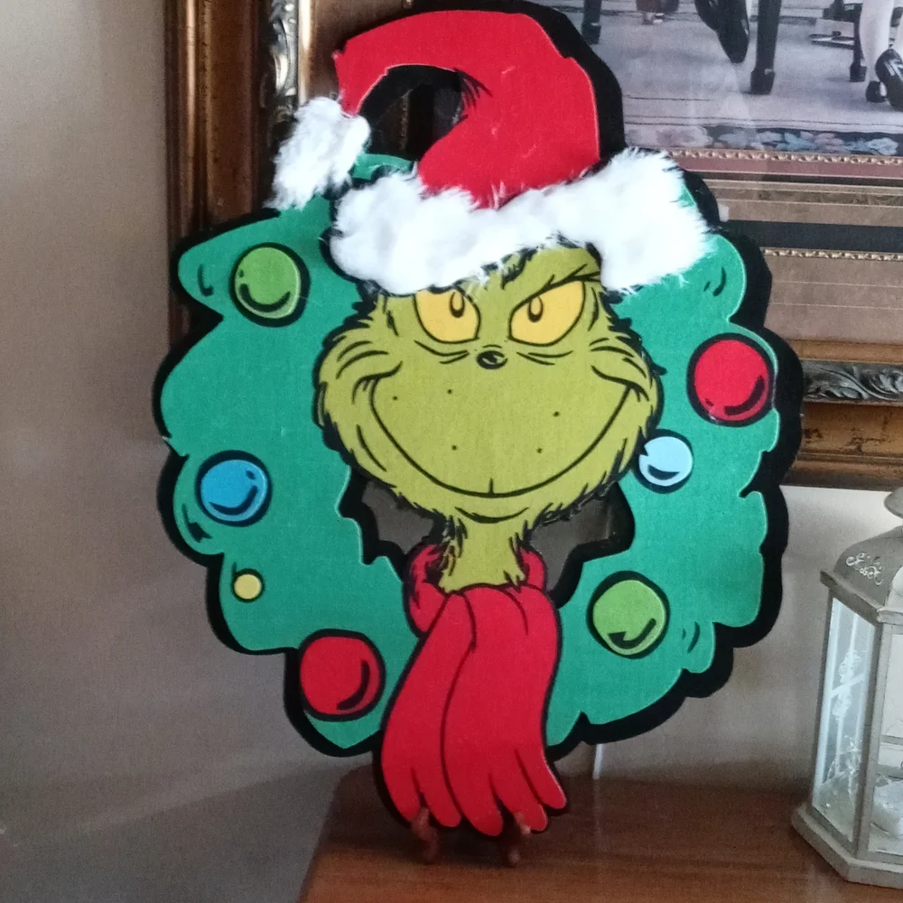 Grinch wall decor